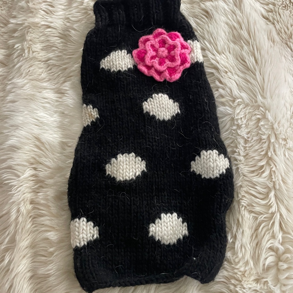 Black and White Polka Dot Sweater Flower Dog small 4-6lbs chilly dog handknit